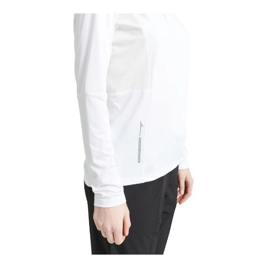 Model wearing Abacus Ladies Colinas Golf Midlayer White Front View Detail